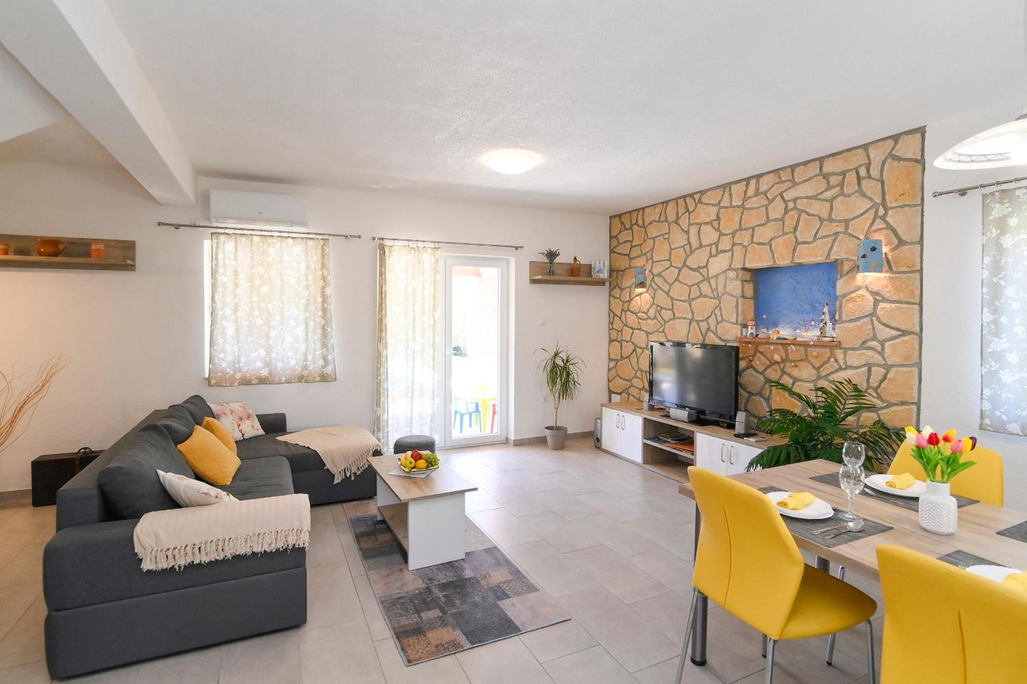Vacation House Ulika Gabonjin Экстерьер фото