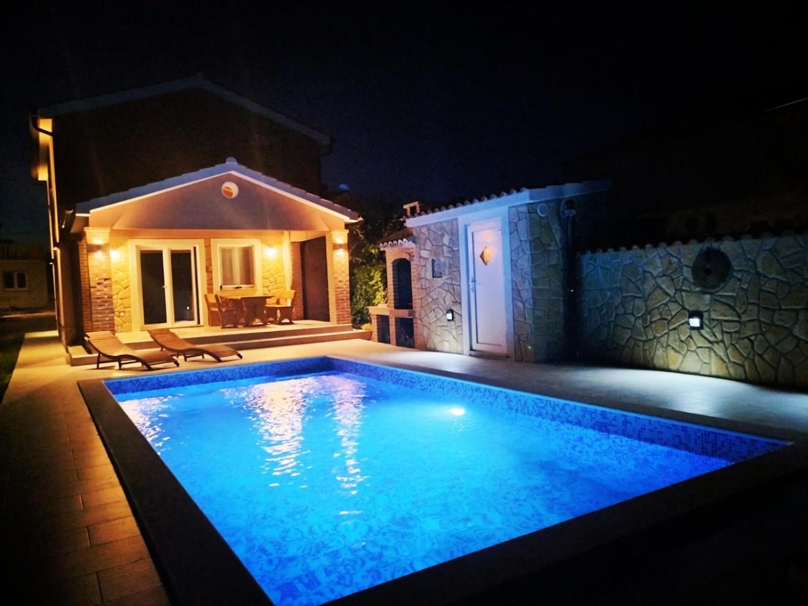Vacation House Ulika Gabonjin Экстерьер фото